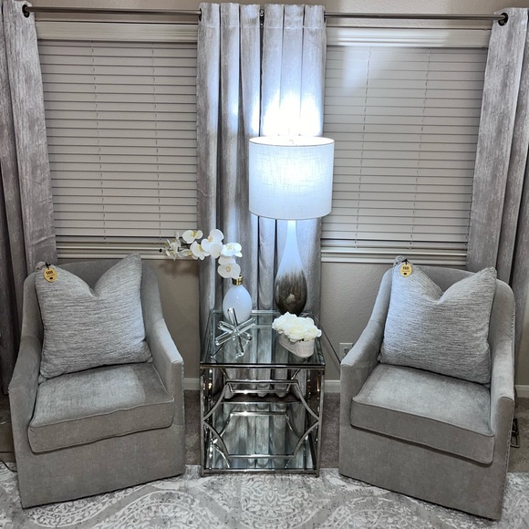 1-NWT CALLISTO HOME DECORATIVE PILLOW ( Please read description for details) - Picture 3 of 16